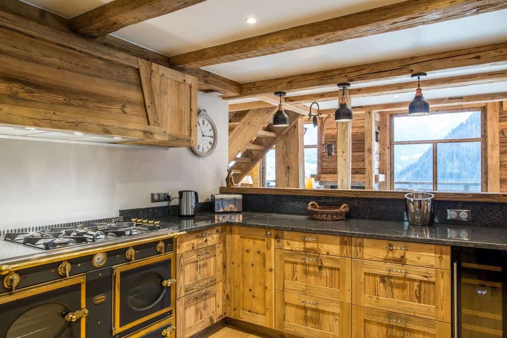 The kitchen with granite worktops